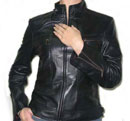 Veste en cuir de dames noires